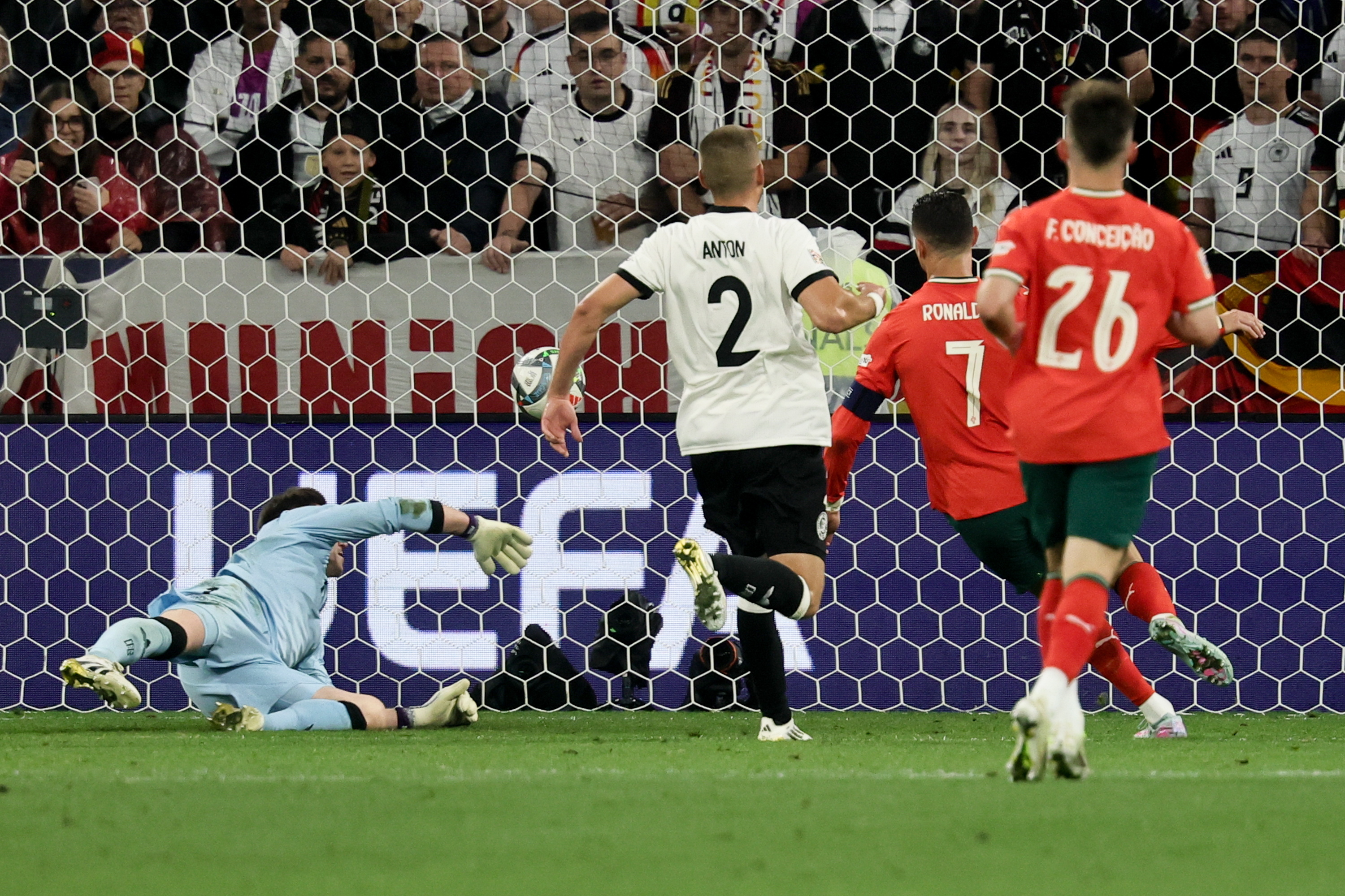 葡萄牙比赛战胜对手,爱尔兰遗憾止步