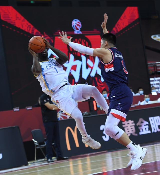 澳客培训-福建队取得惊险胜利,晋级季后赛